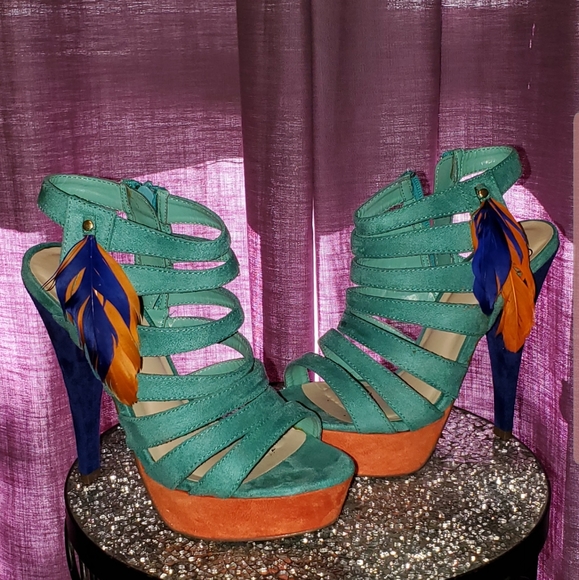 Color block pumps - Picture 3 of 3